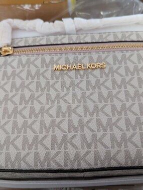 Michael Kors Jet Set Large Logo Crossbody Bag